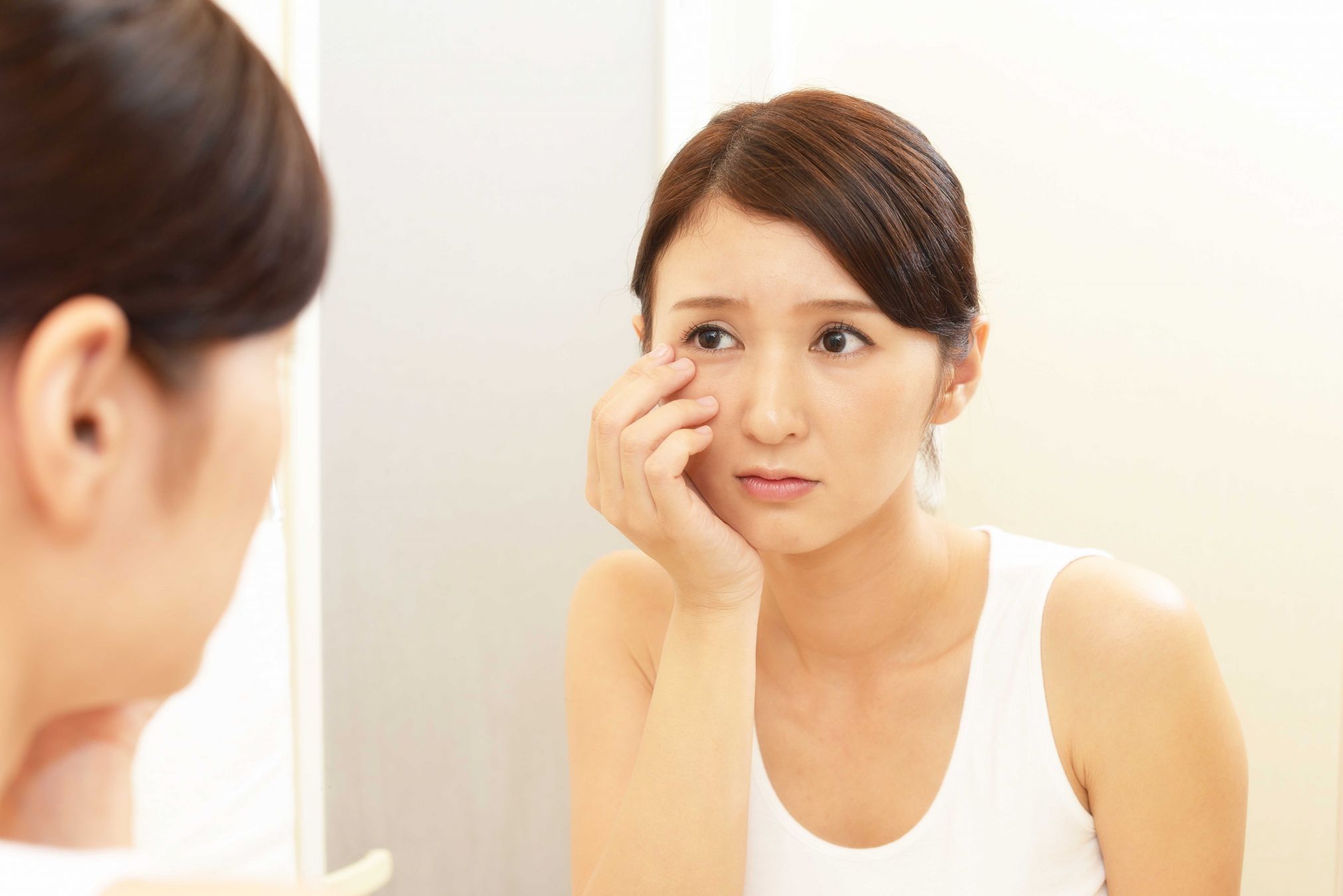 Individuals low in iron may have pale skin.