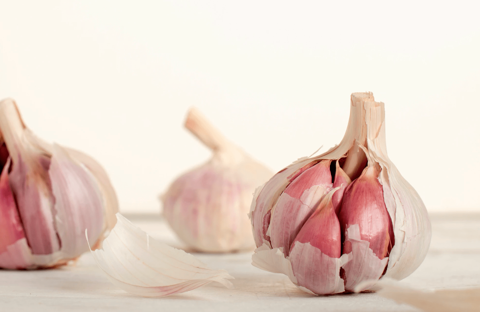 Garlic has many health benefits.